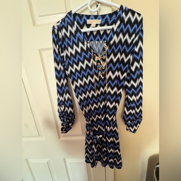 MICHAEL Michael Kors Dresses & Skirts - MICHAEL Michael Kors Blue and Black Zigzag Dress